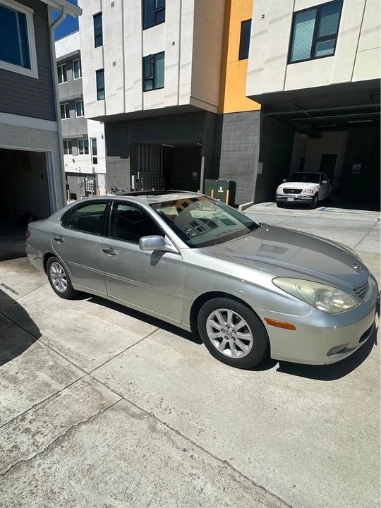 2003 Lexus ES 4th Gen - Image 3 of 16