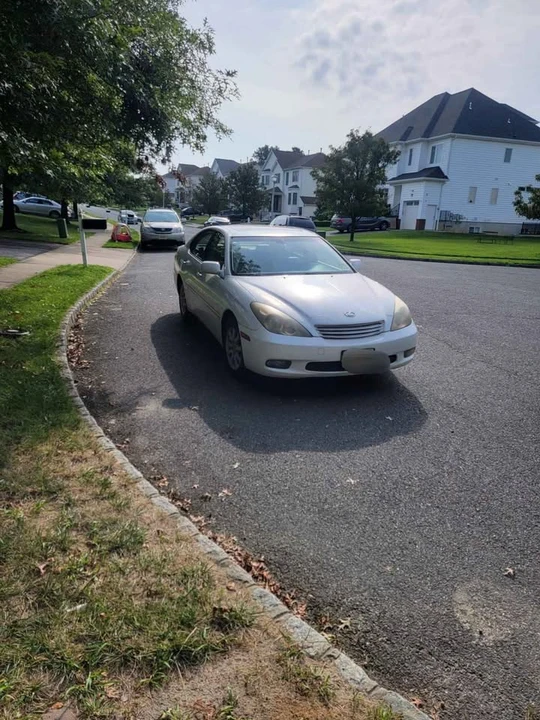 2003 Lexus ES 4th Gen - Image 3 of 14
