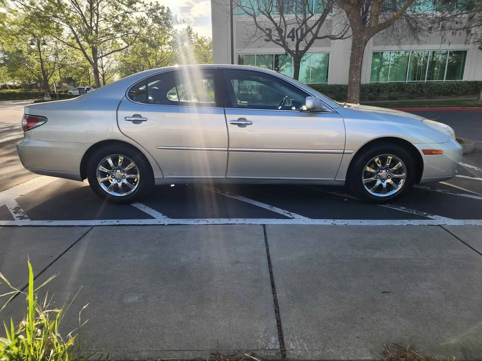 2003 Lexus ES 4th Gen - Image 5 of 17