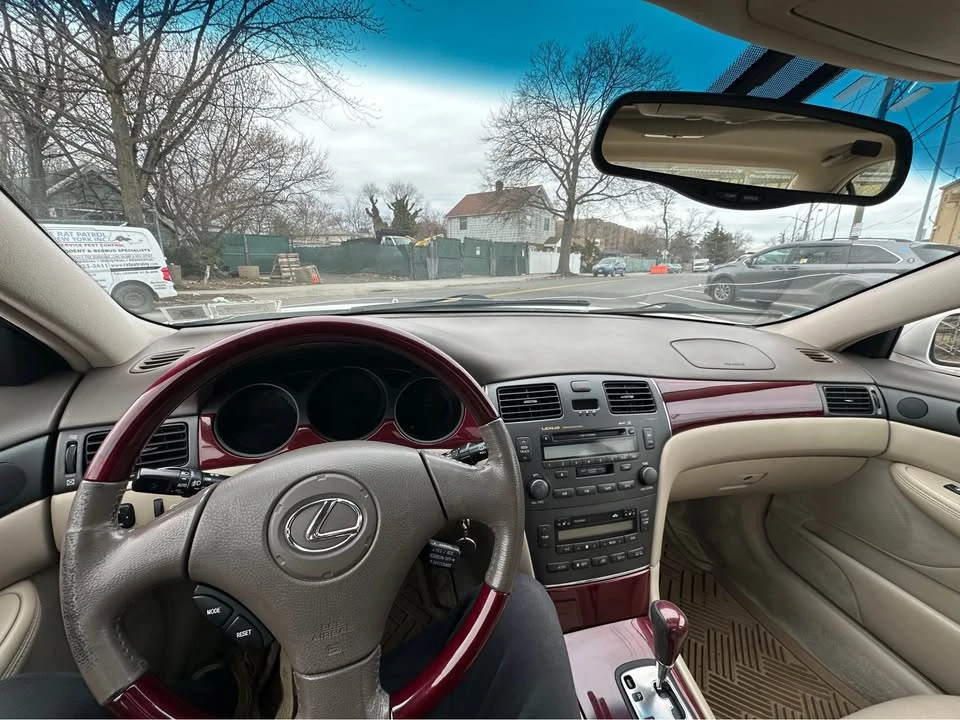 2003 Lexus ES 4th Gen - Image 8 of 14