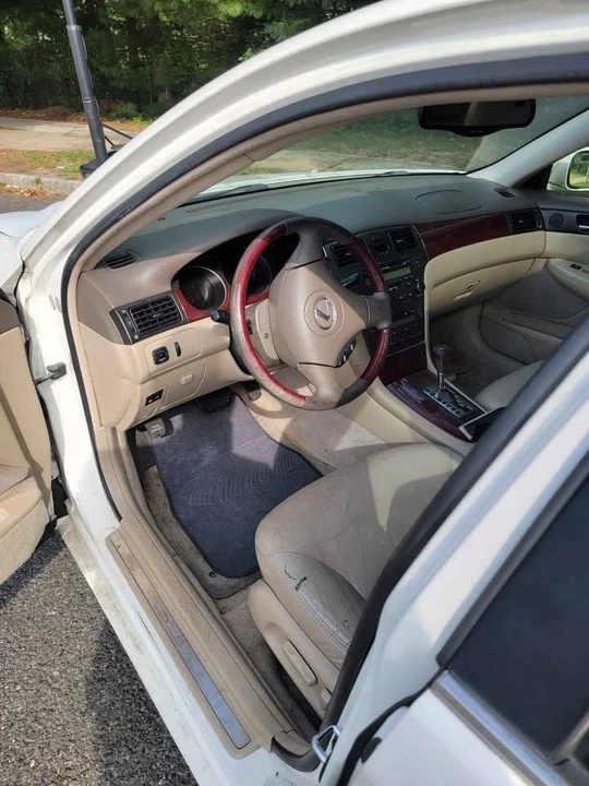 2003 Lexus ES 4th Gen - Image 11 of 14