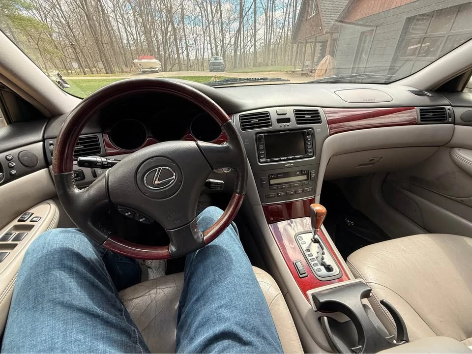 2003 Lexus ES 4th Gen - Image 12 of 13