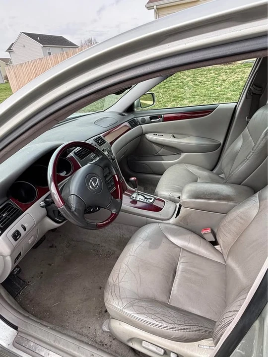 2003 Lexus ES 4th Gen - Image 8 of 14
