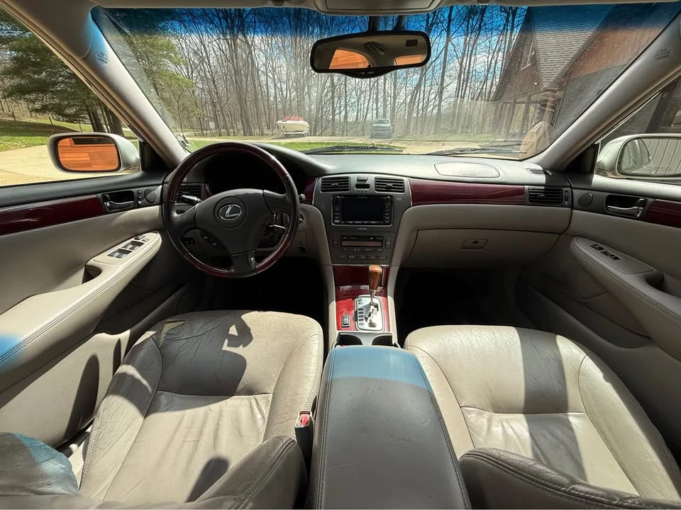 2003 Lexus ES 4th Gen - Image 10 of 13