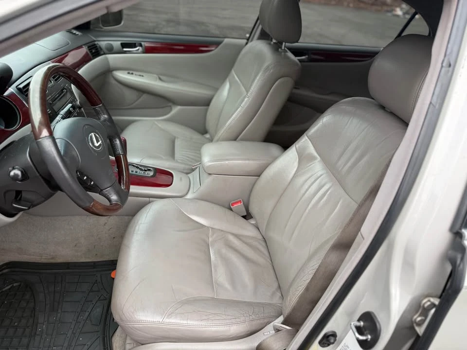 2003 Lexus ES 4th Gen - Image 14 of 15