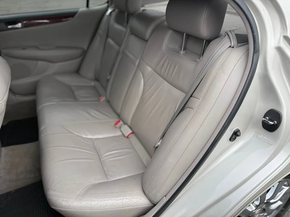 2003 Lexus ES 4th Gen - Image 13 of 15