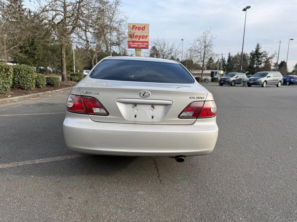 2003 Lexus ES 4th Gen - Image 7 of 15