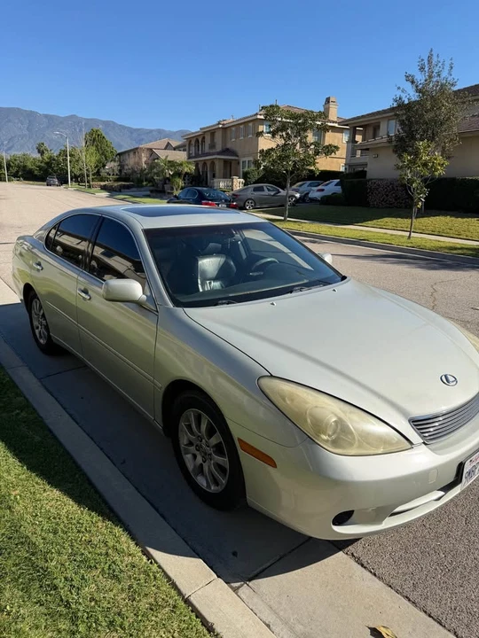 2003 Lexus ES 4th Gen - Image 2 of 9