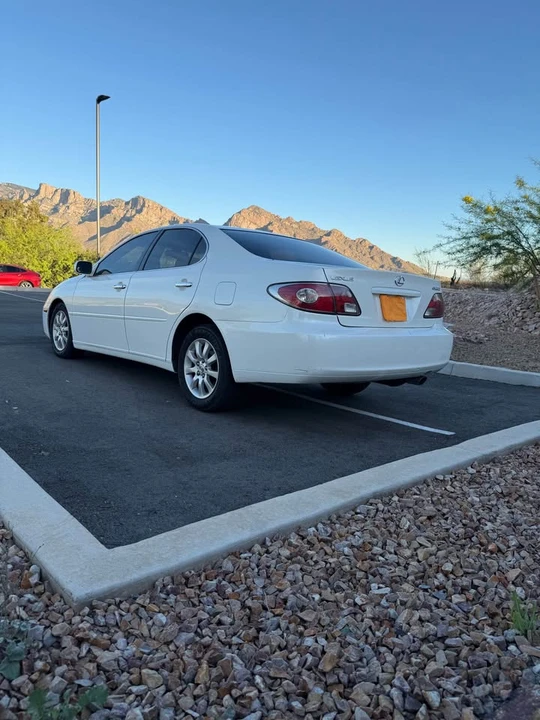 2003 Lexus ES 4th Gen - Image 3 of 19