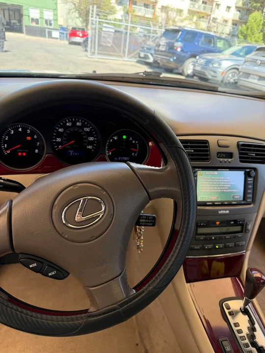 2003 Lexus ES 4th Gen - Image 9 of 14