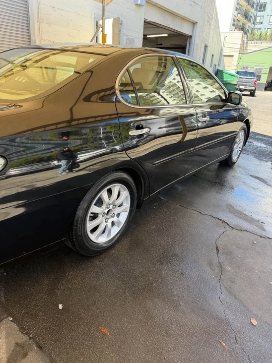 2003 Lexus ES 4th Gen - Image 2 of 14