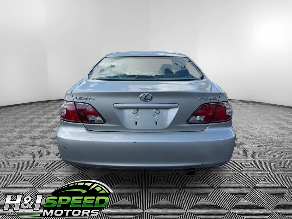 2003 Lexus ES 4th Gen - Image 3 of 17