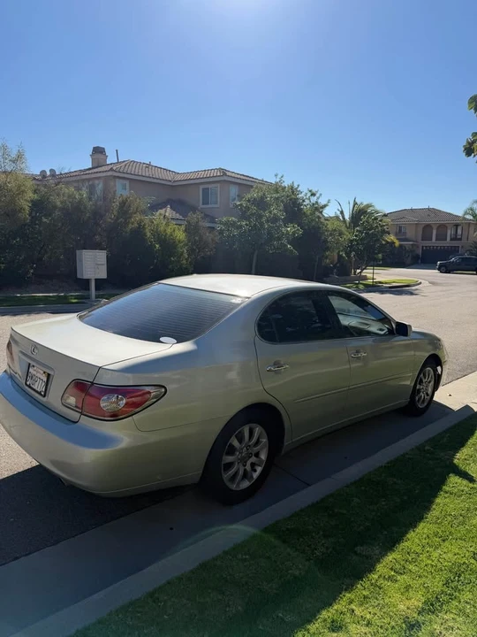 2003 Lexus ES 4th Gen - Image 3 of 9