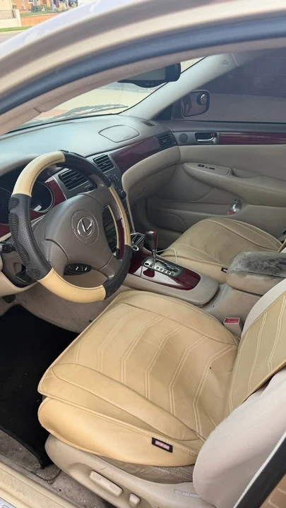 2003 Lexus ES 4th Gen - Image 4 of 4