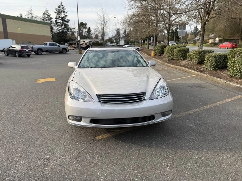 2003 Lexus ES 4th Gen - Image 3 of 15
