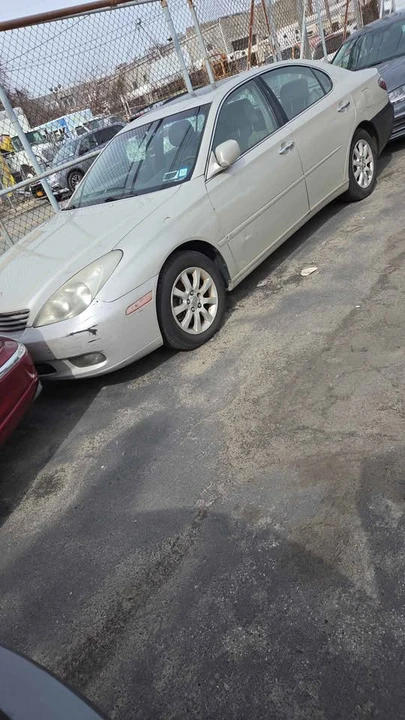 2003 Lexus ES 4th Gen - Image 2 of 7