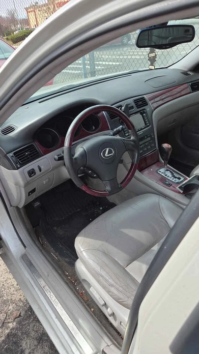 2003 Lexus ES 4th Gen - Image 4 of 7