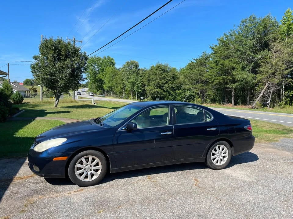 2003 Lexus ES 4th Gen - Image 3 of 9