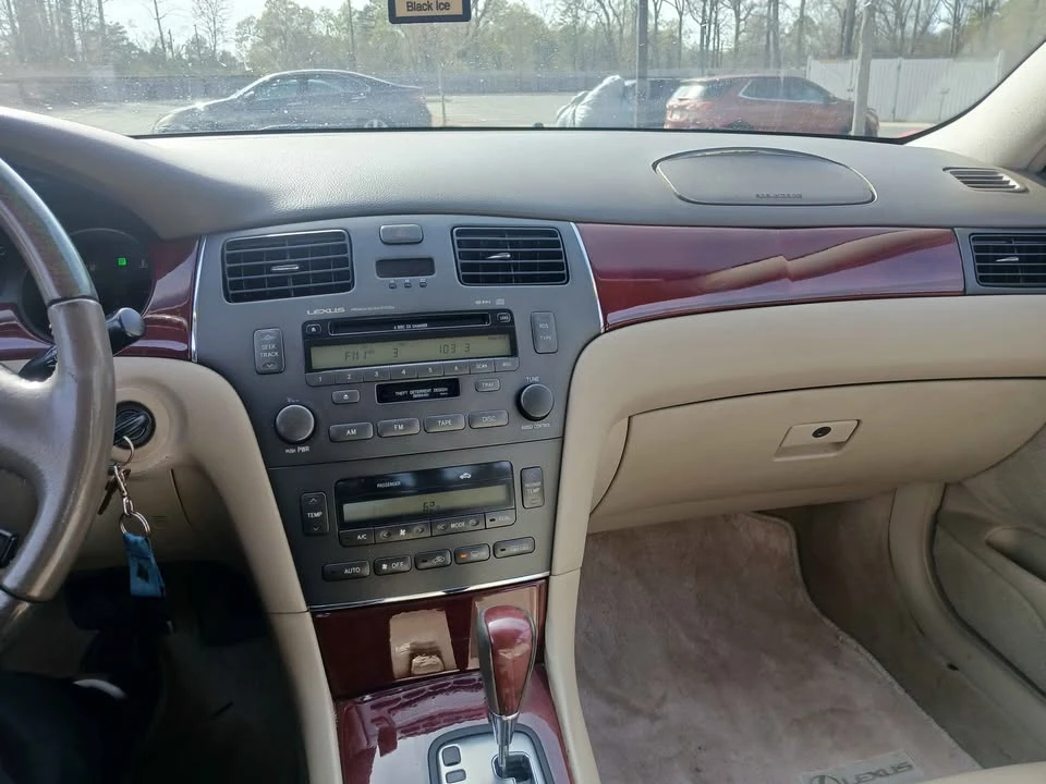 2003 Lexus ES 4th Gen - Image 6 of 19
