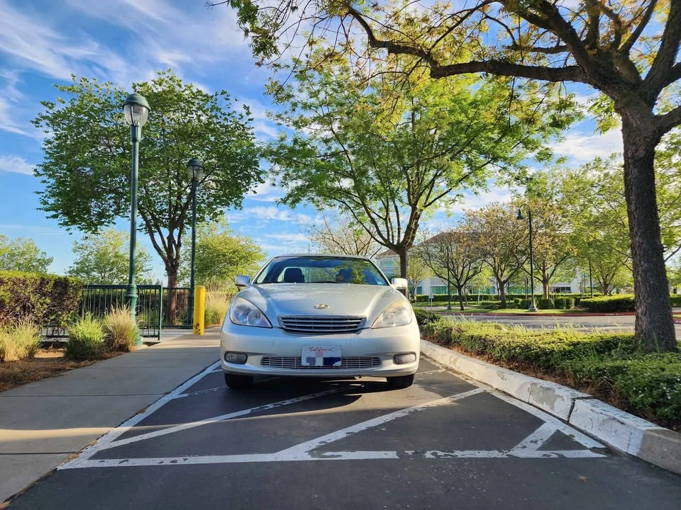 2003 Lexus ES 4th Gen - Image 3 of 17