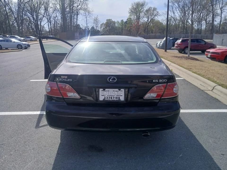 2003 Lexus ES 4th Gen - Image 13 of 19