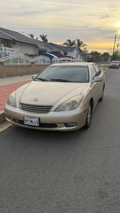 2003 Lexus ES 4th Gen - Image 2 of 4