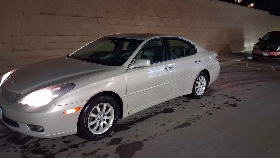 2003 Lexus ES 4th Gen - Image 10 of 11