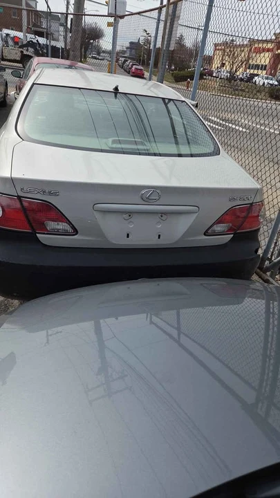 2003 Lexus ES 4th Gen - Image 6 of 7