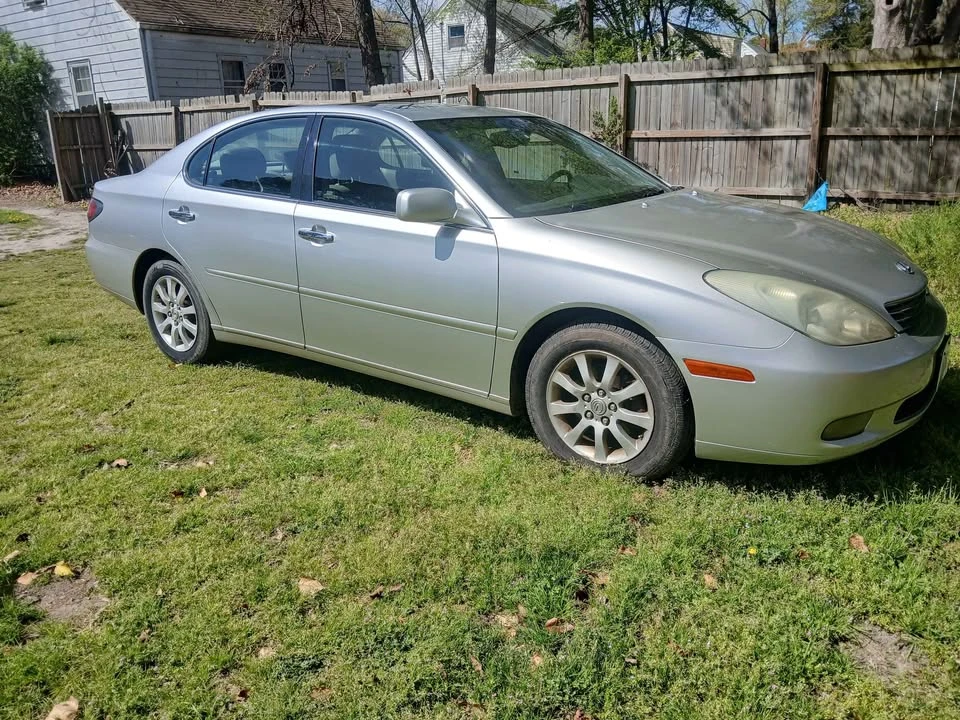 2003 Lexus ES 4th Gen - Image 2 of 5