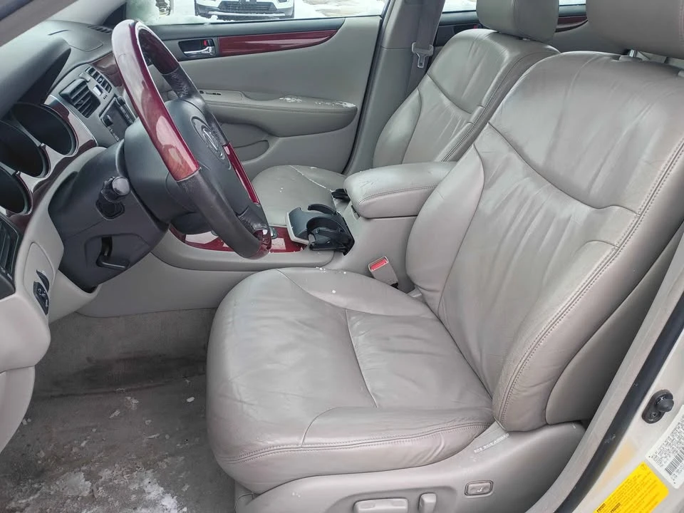 2003 Lexus ES 4th Gen - Image 10 of 14