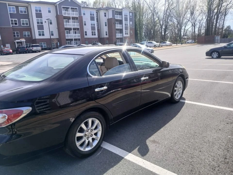 2003 Lexus ES 4th Gen - Image 15 of 19