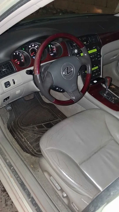 2003 Lexus ES 4th Gen - Image 3 of 11
