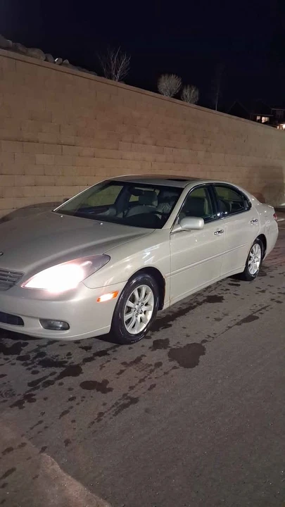 2003 Lexus ES 4th Gen - Image 2 of 10