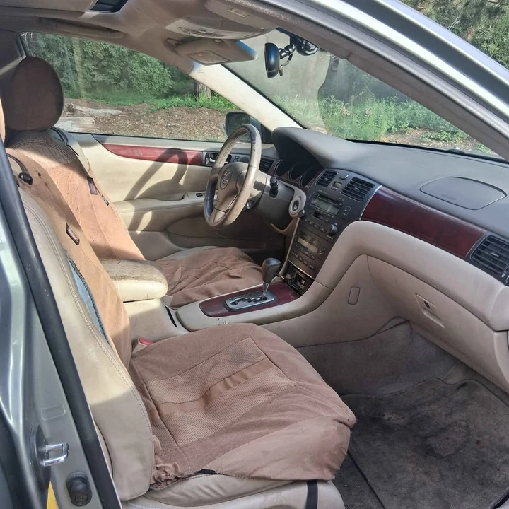 2003 Lexus ES 4th Gen - Image 5 of 14