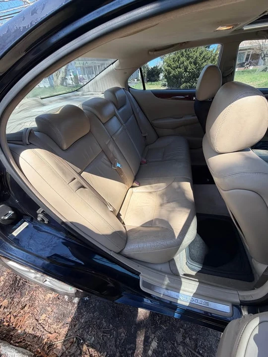 2003 Lexus ES 4th Gen - Image 10 of 17
