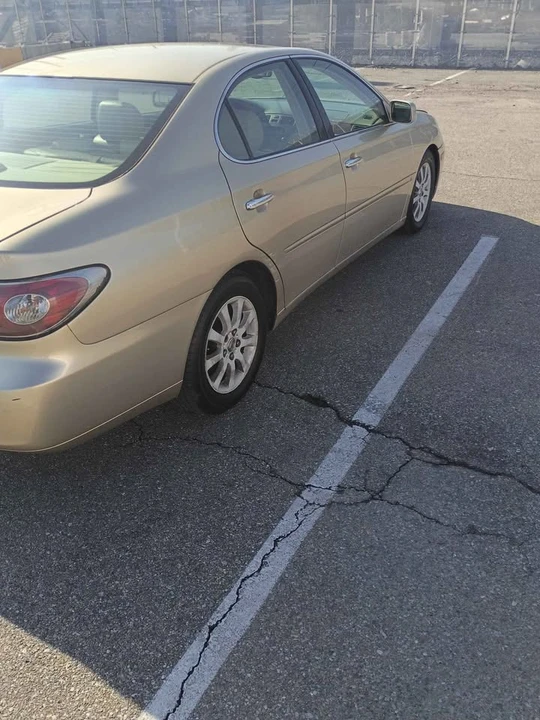 2003 Lexus ES 4th Gen - Image 4 of 7