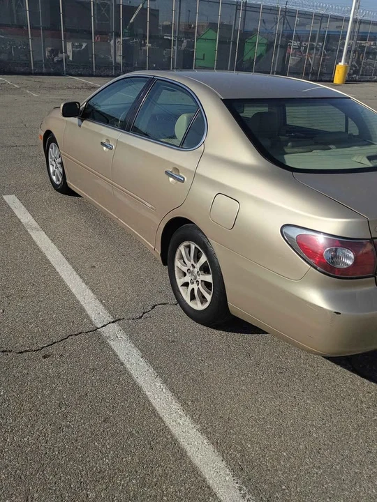 2003 Lexus ES 4th Gen - Image 3 of 7