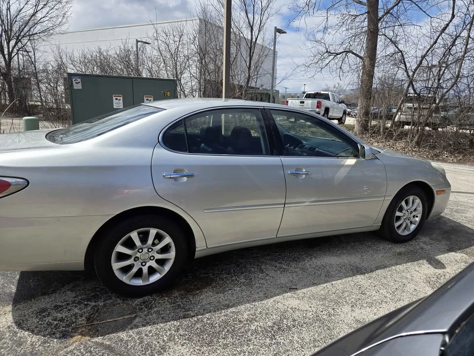 2003 Lexus ES 4th Gen - Image 2 of 6