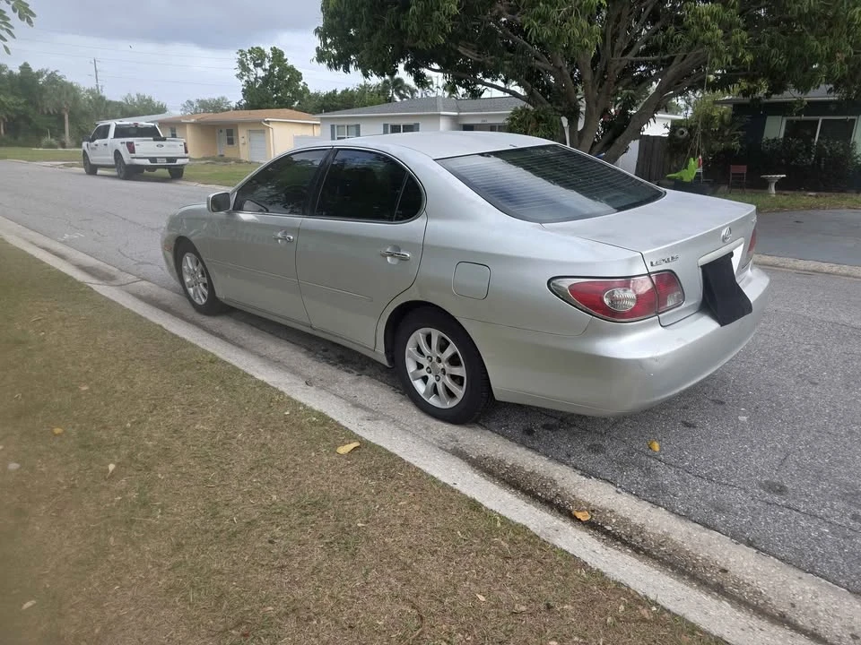 2003 Lexus ES 4th Gen - Image 4 of 6