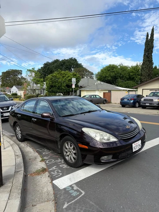 2003 Lexus ES 4th Gen - Image 2 of 4