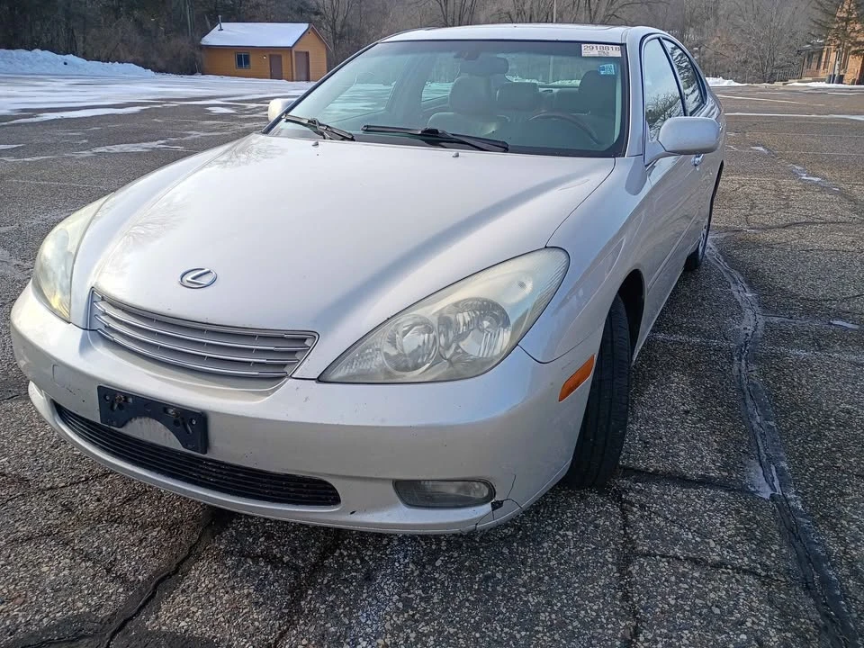 2003 Lexus ES 4th Gen - Image 3 of 15