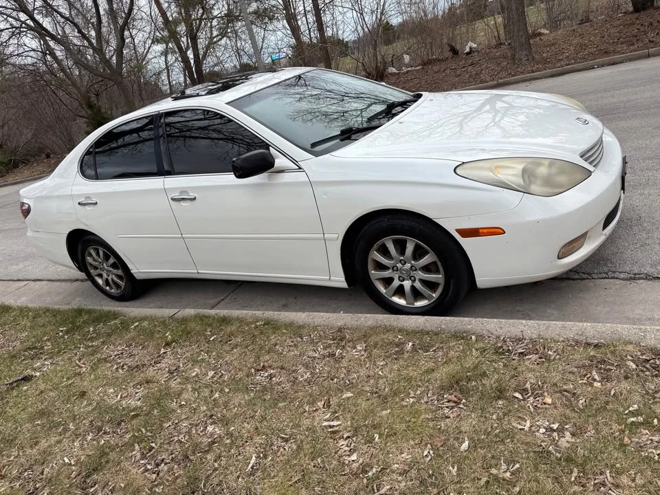 2003 Lexus ES 4th Gen - Image 4 of 6