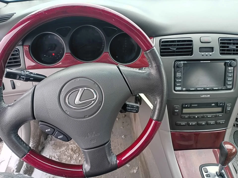 2003 Lexus ES 4th Gen - Image 10 of 15