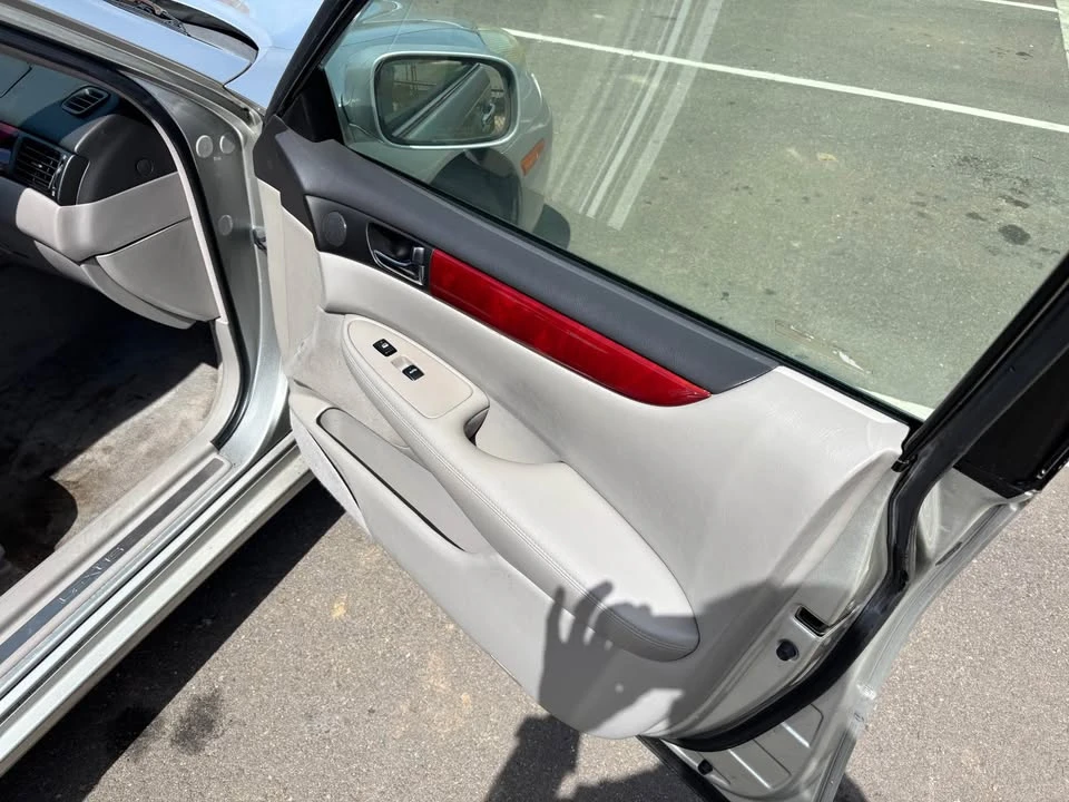 2003 Lexus ES 4th Gen - Image 11 of 15