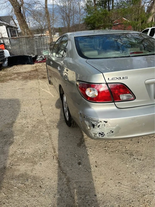 2003 Lexus ES 4th Gen - Image 10 of 11