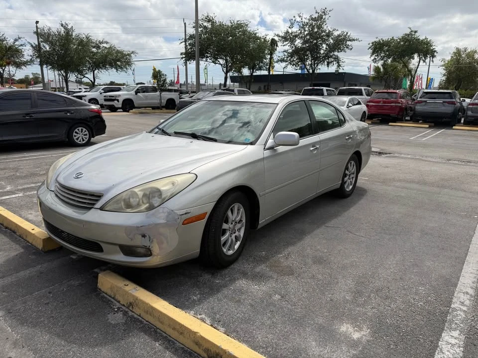 2003 Lexus ES 4th Gen - Image 2 of 8
