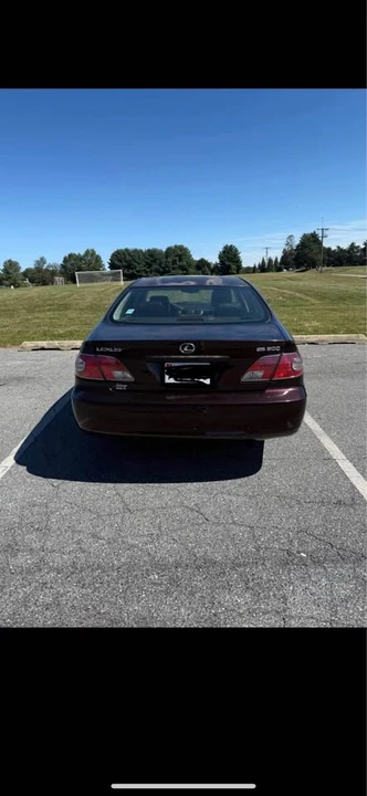 2003 Lexus ES 4th Gen - Image 2 of 5
