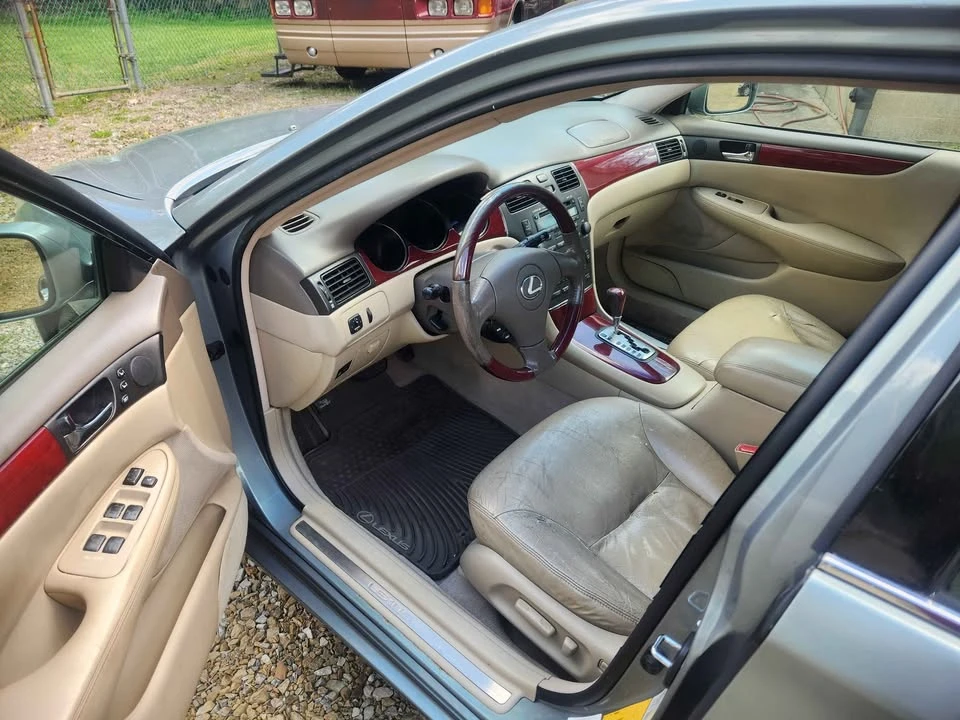 2003 Lexus ES 4th Gen - Image 3 of 8