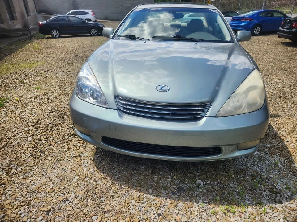 2003 Lexus ES 4th Gen - Image 2 of 8