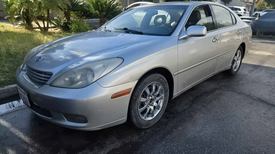 2003 Lexus ES 4th Gen - Image 2 of 6